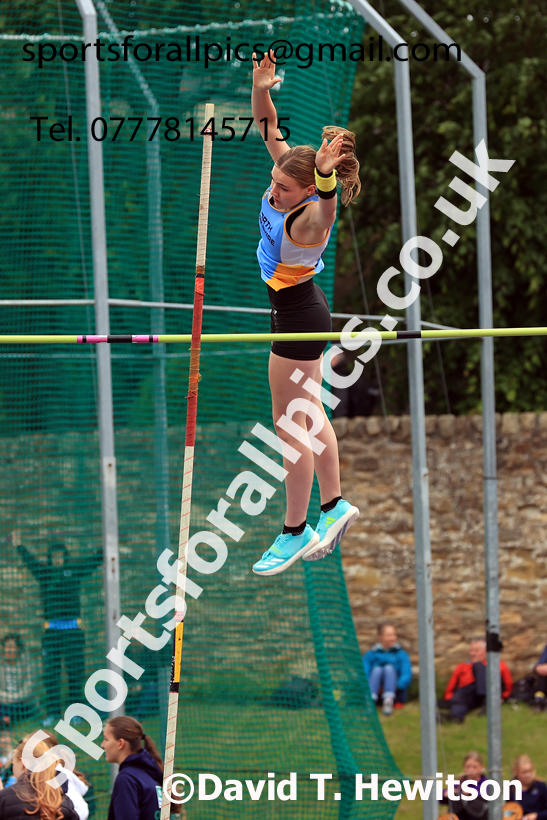 Pole Vault, 2026 Northern Schools Inter Counties, Wentworth, Hexham. Photo: David T. Hewitson/Sports for All Pics